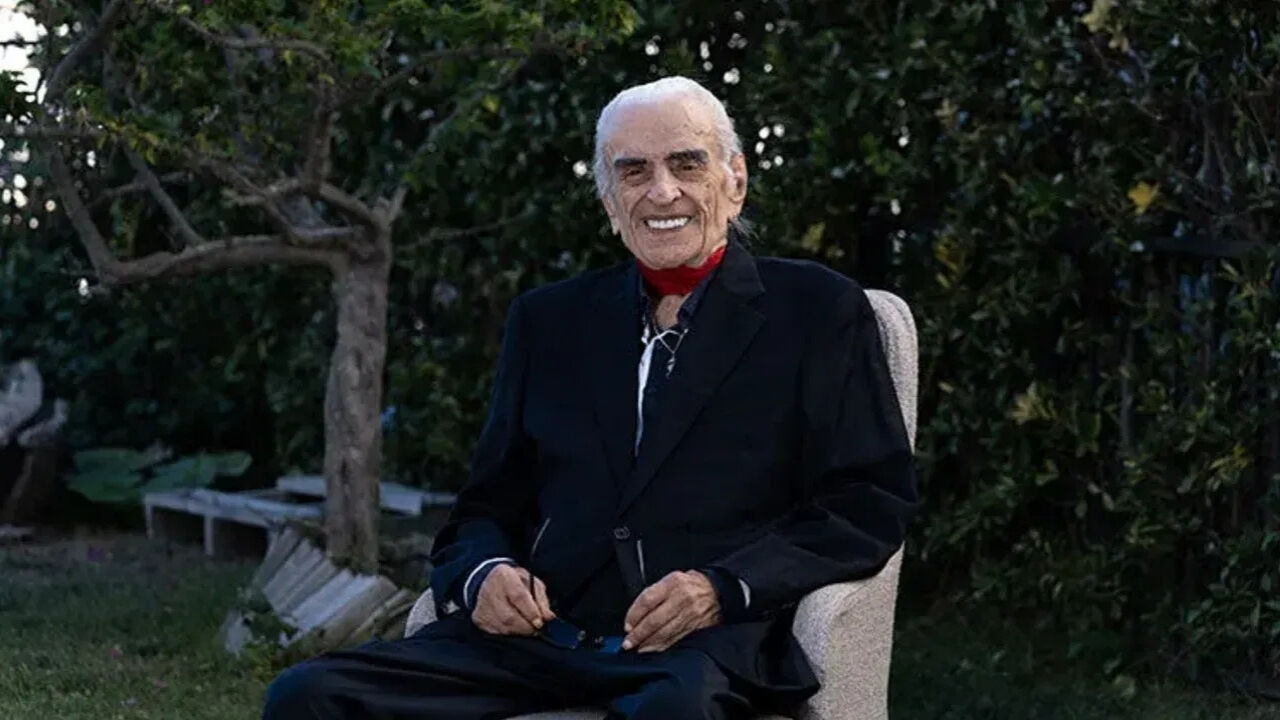 Alpay'ın 34 yıllık hayat arkadaşı Gizem Pekiner kimdir? Cenazeye neden katılmadı?