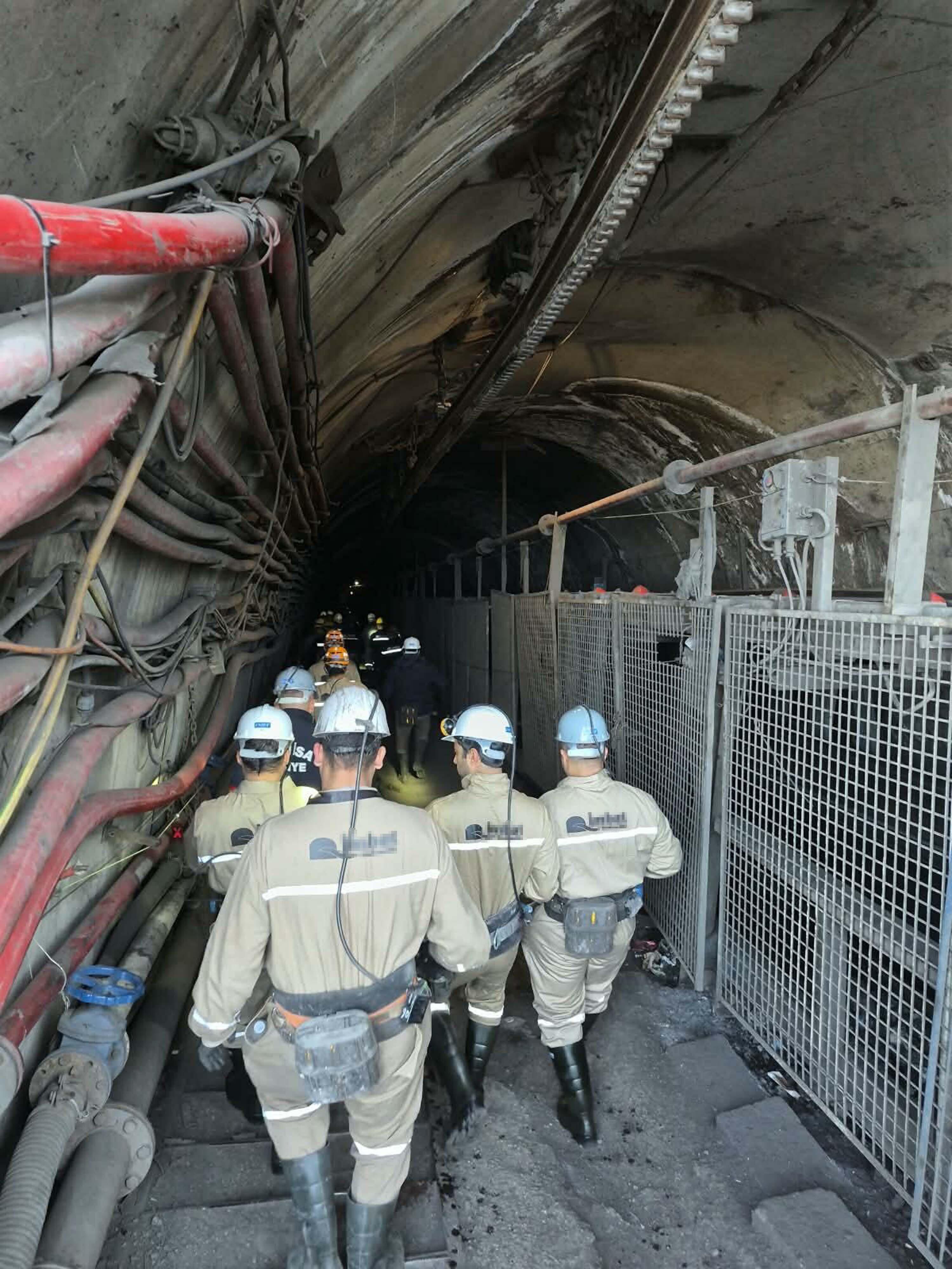 Soma'da 5 Madencinin Öldüğü Göçükte 9 Şüpheli Adliyeye Sevk Edildi (2)