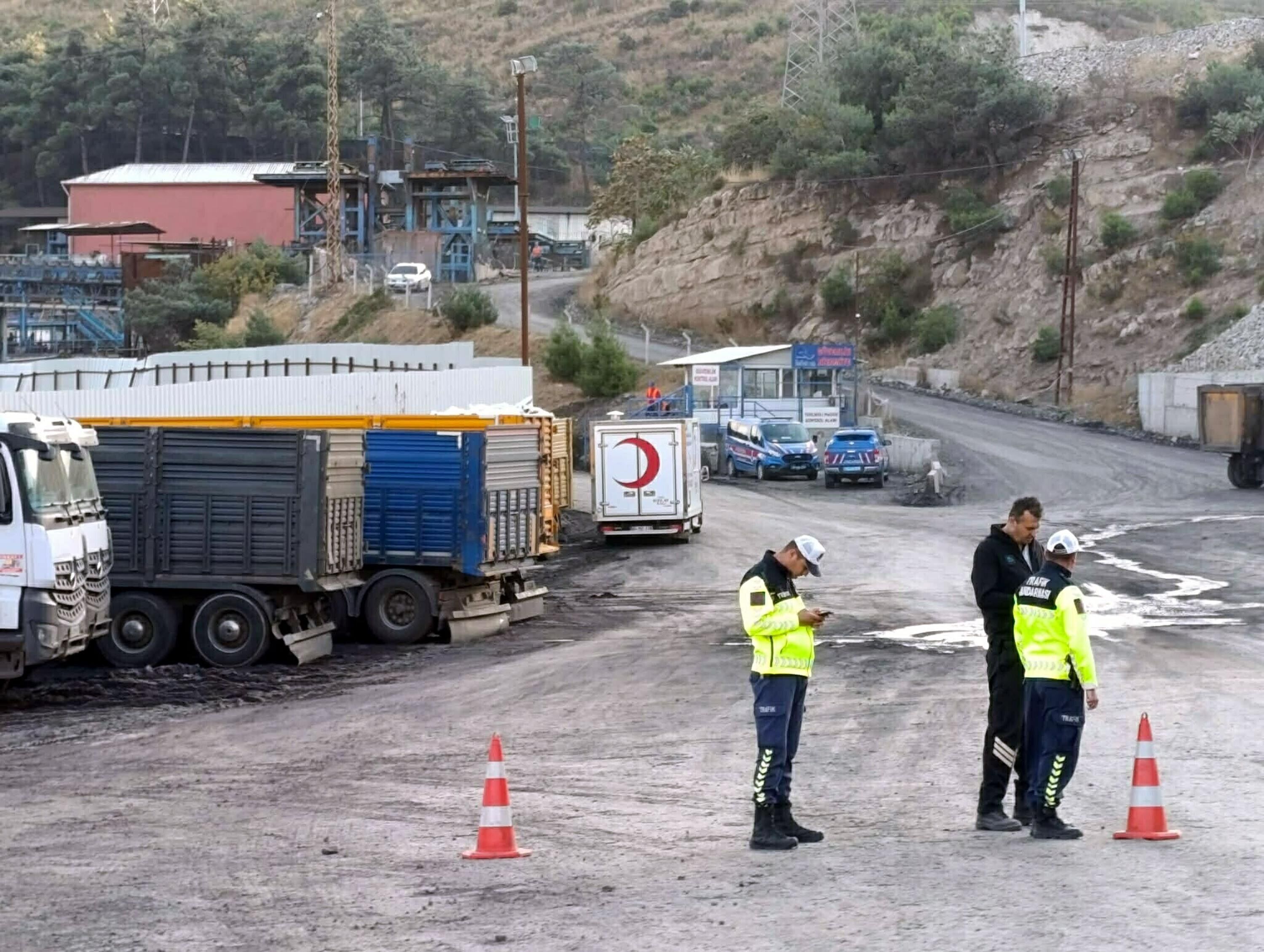 Soma'da 5 Madencinin Öldüğü Göçükte 9 Şüpheli Adliyeye Sevk Edildi (3)