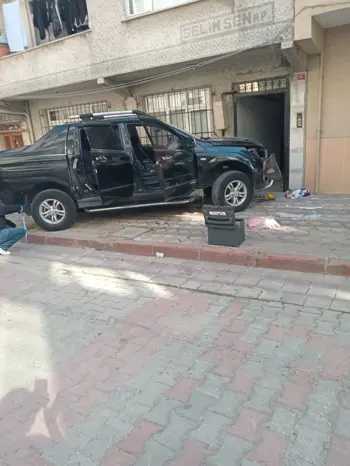 Sultangazi'de Kadın Sürücünün Aracını Park Ederken Çarptığı Dini Nikahlı Eşi Öldü