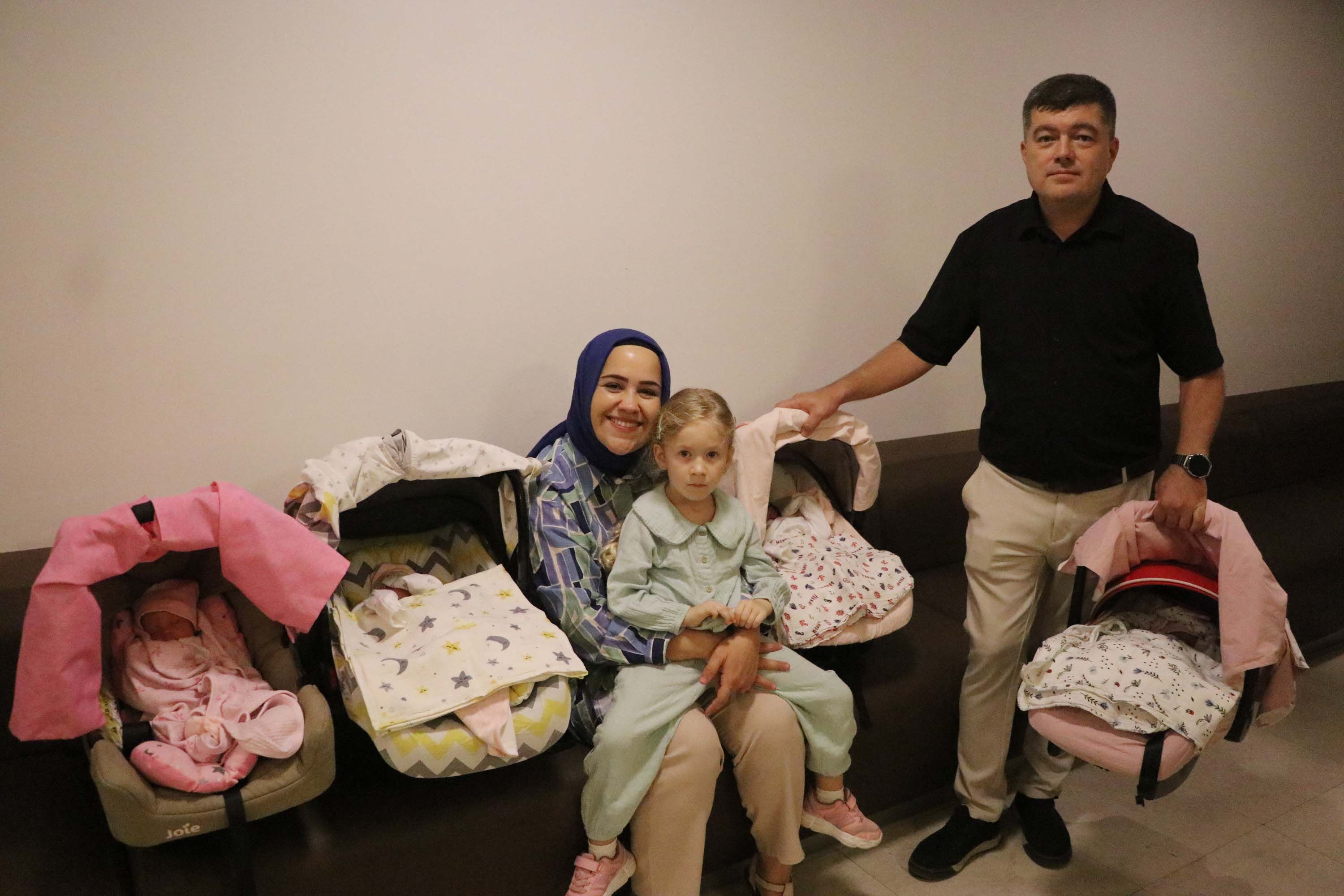 Tüp Bebek Tedavisiyle Dördüz Kız Sevinci Artık 5 Kızları Var (2)