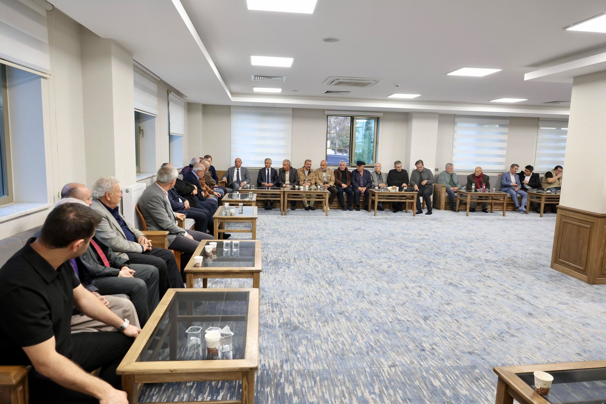 Vali Mükerrem Ünlüer'den Özgül Ailesine Taziye (2)