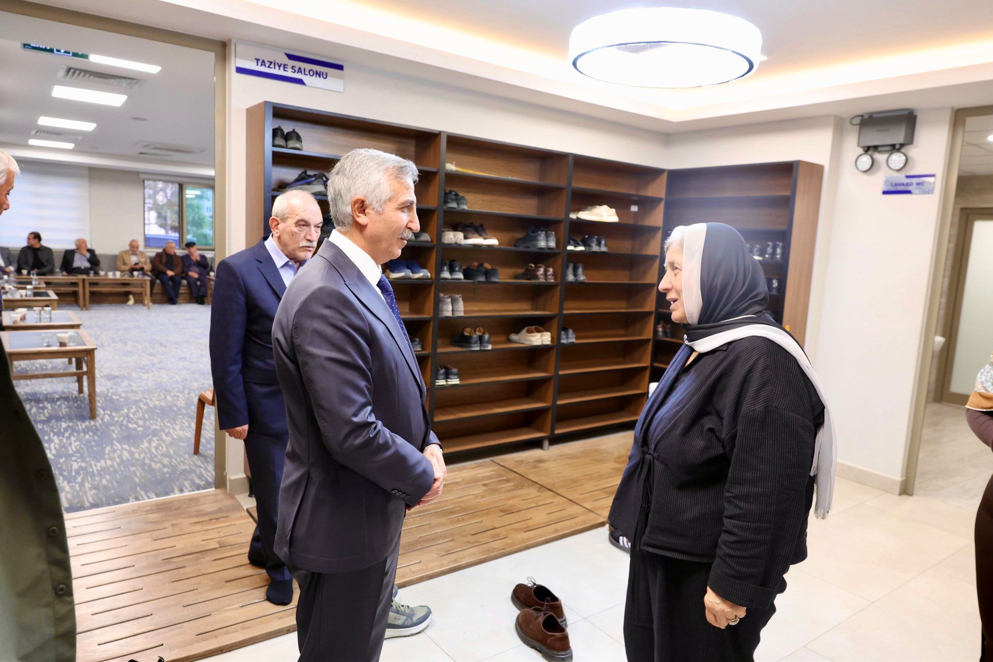 Vali Mükerrem Ünlüer'den Özgül Ailesine Taziye (3)