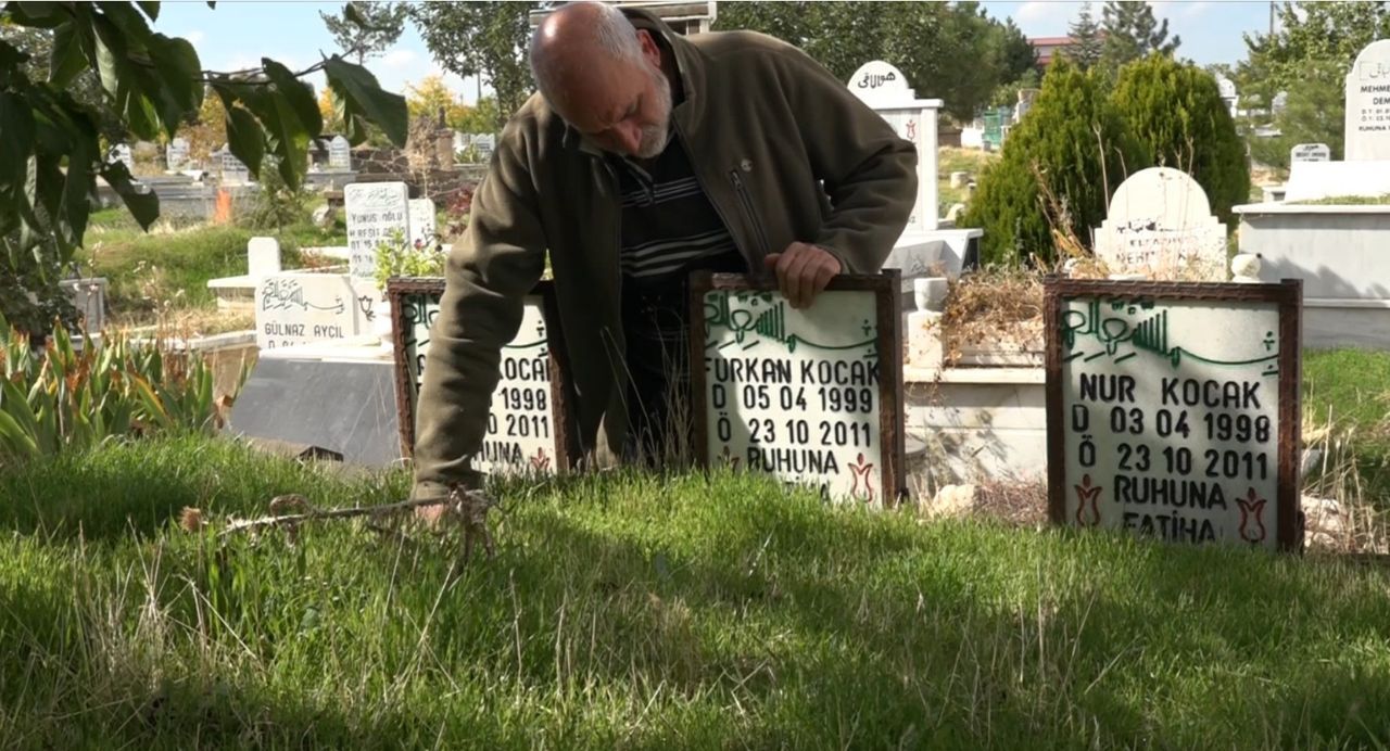 Van Depreminde Ailesini Kaybetti, Kahramanmaraş Depreminde Yardıma Koştu (5)