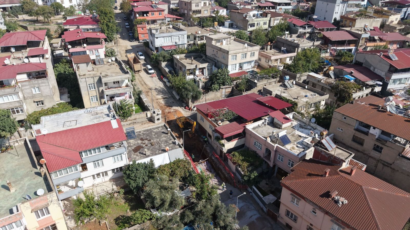 Mağralı Mahallesi’nde Yağmursuyu ve Kanalizasyon Altyapısı Yenileniyor